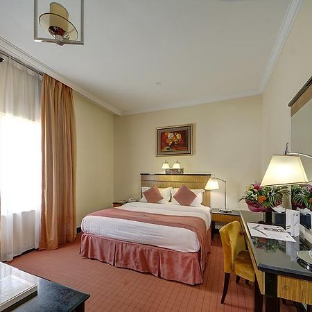 Rayan Hotel Corniche シャルジャ エクステリア 写真