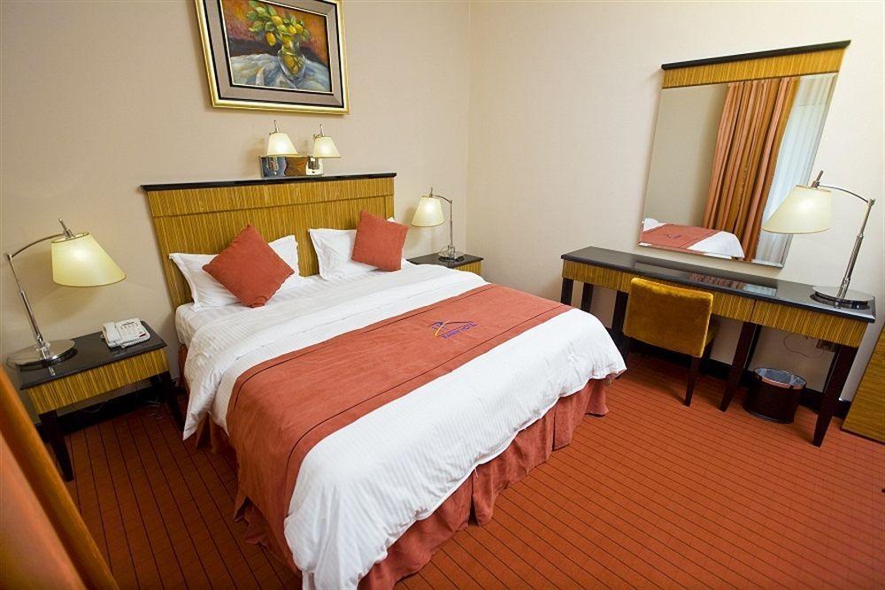 Rayan Hotel Corniche シャルジャ エクステリア 写真
