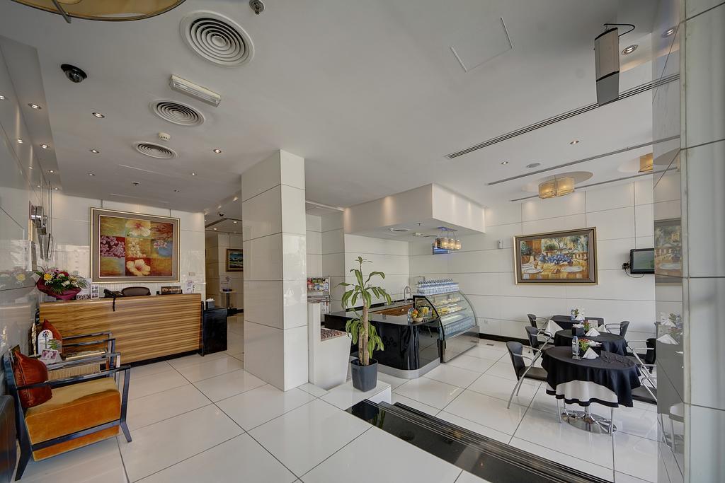 Rayan Hotel Corniche シャルジャ エクステリア 写真