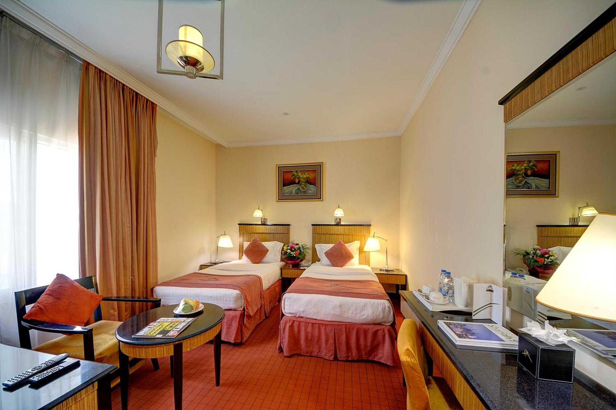 Rayan Hotel Corniche シャルジャ エクステリア 写真