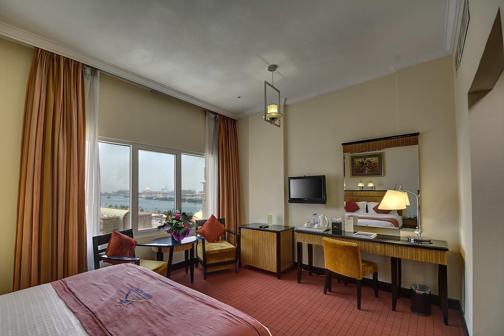 Rayan Hotel Corniche シャルジャ エクステリア 写真