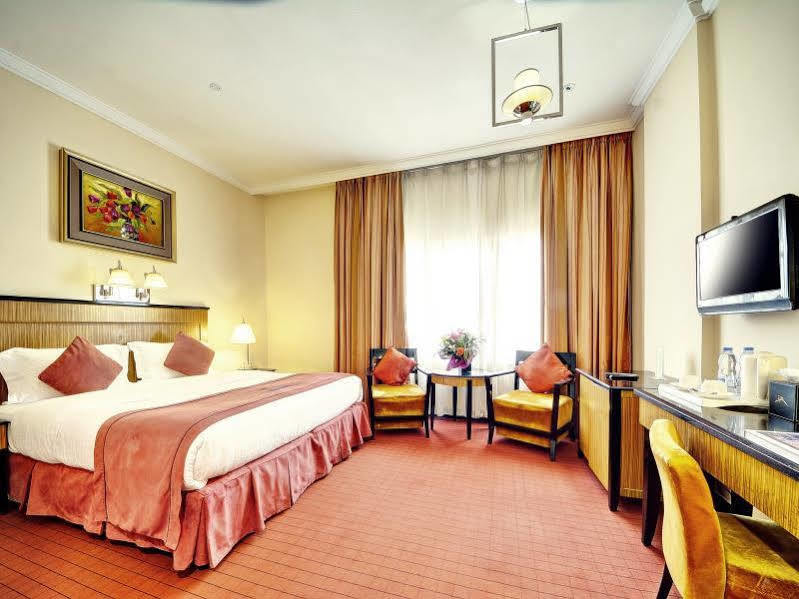 Rayan Hotel Corniche シャルジャ エクステリア 写真